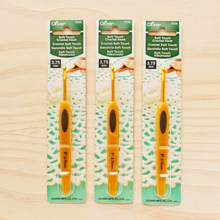 Load image into Gallery viewer, Clover Soft Touch Crochet Hooks