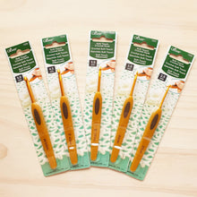 Load image into Gallery viewer, Clover Soft Touch Crochet Hooks