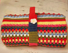 Load image into Gallery viewer, Bookazine - Crochet Blankets