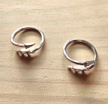 Load image into Gallery viewer, Yarn Guide Rings