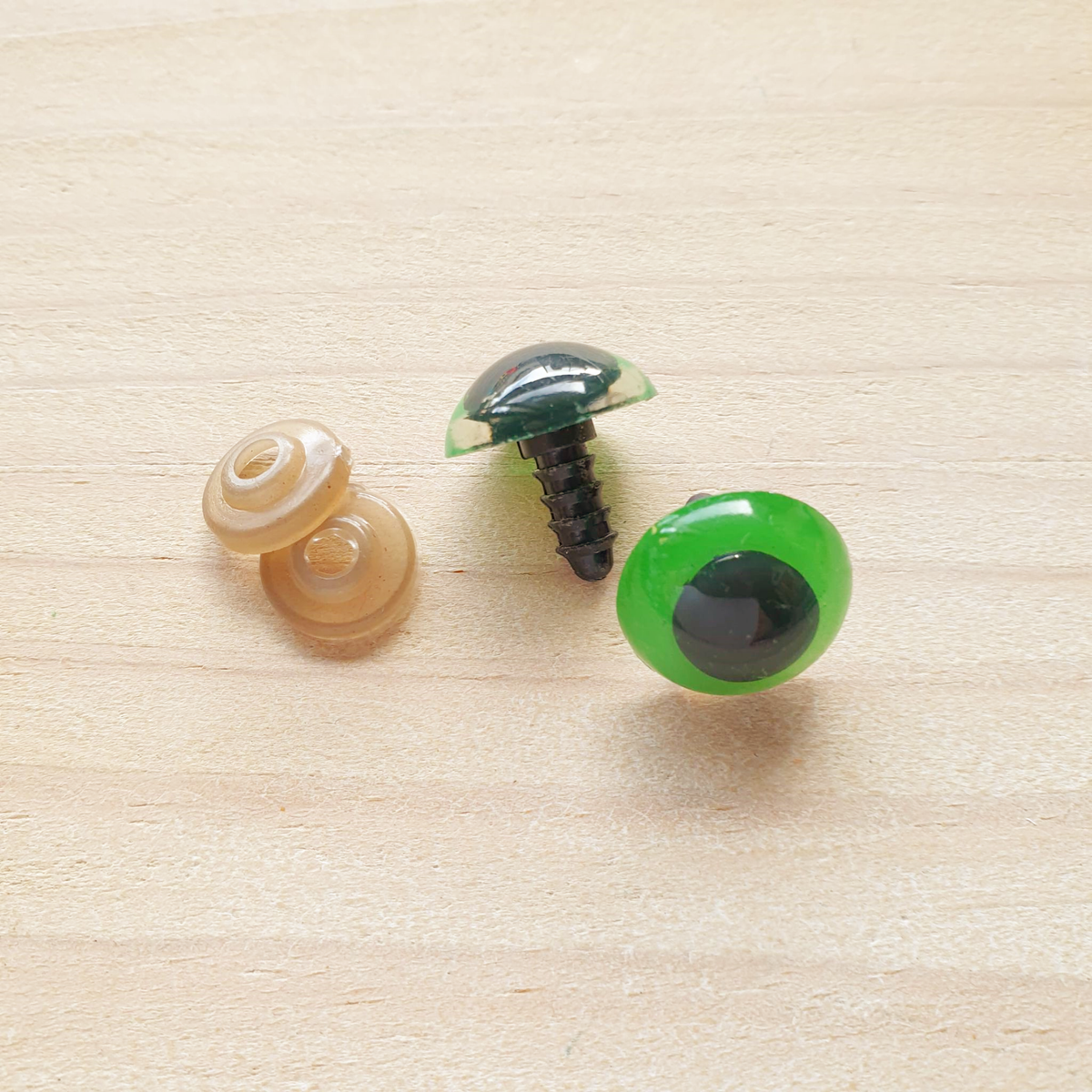 Safety Eyes Green Yarn Magic