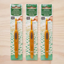 Load image into Gallery viewer, Clover Soft Touch Crochet Hooks