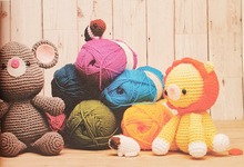 Load image into Gallery viewer, Bookazine - Create with Crochet - Soft Toys
