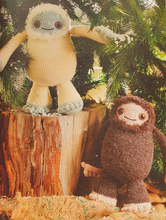 Load image into Gallery viewer, Bookazine - Easy Crochet Projects