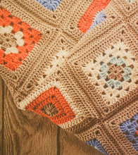 Load image into Gallery viewer, Bookazine - Everything you Need to Know about Crochet
