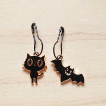 Load image into Gallery viewer, Stitch Markers - Halloween