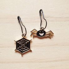 Load image into Gallery viewer, Stitch Markers - Halloween