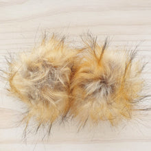 Load image into Gallery viewer, Furling Furry Pom Pom - Elastic