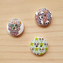 Load image into Gallery viewer, Buttons - Skulls