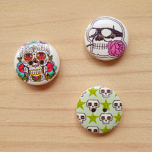 Load image into Gallery viewer, Buttons - Skulls