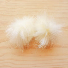Load image into Gallery viewer, Faux Fur Pom Pom - Elastic 6cm