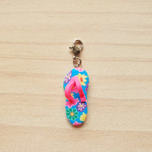 Load image into Gallery viewer, Stitch Markers - Summer Thongs