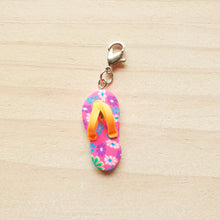 Load image into Gallery viewer, Stitch Markers - Summer Thongs