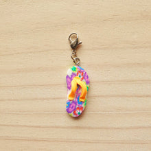Load image into Gallery viewer, Stitch Markers - Summer Thongs