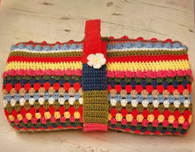 Load image into Gallery viewer, Bookazine - Crochet Blankets
