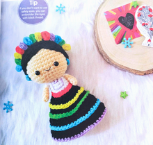 Load image into Gallery viewer, Bookazine - Crochet Toy Box
