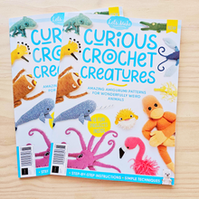 Load image into Gallery viewer, Bookazine - Cruious Crochet Creatures
