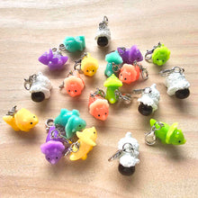 Load image into Gallery viewer, Stitch Markers - Mini Resin Animals
