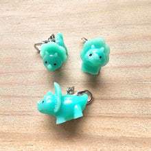 Load image into Gallery viewer, Stitch Markers - Mini Resin Animals
