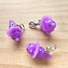 Load image into Gallery viewer, Stitch Markers - Mini Resin Animals
