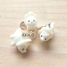 Load image into Gallery viewer, Stitch Markers - Mini Resin Animals
