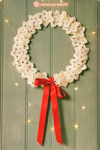Load image into Gallery viewer, Bookazine - Christmas Crochet
