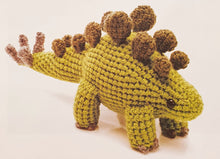 Load image into Gallery viewer, Bookazine - Create with Crochet - Soft Toys

