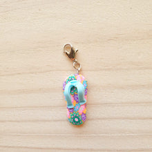 Load image into Gallery viewer, Stitch Markers - Summer Thongs
